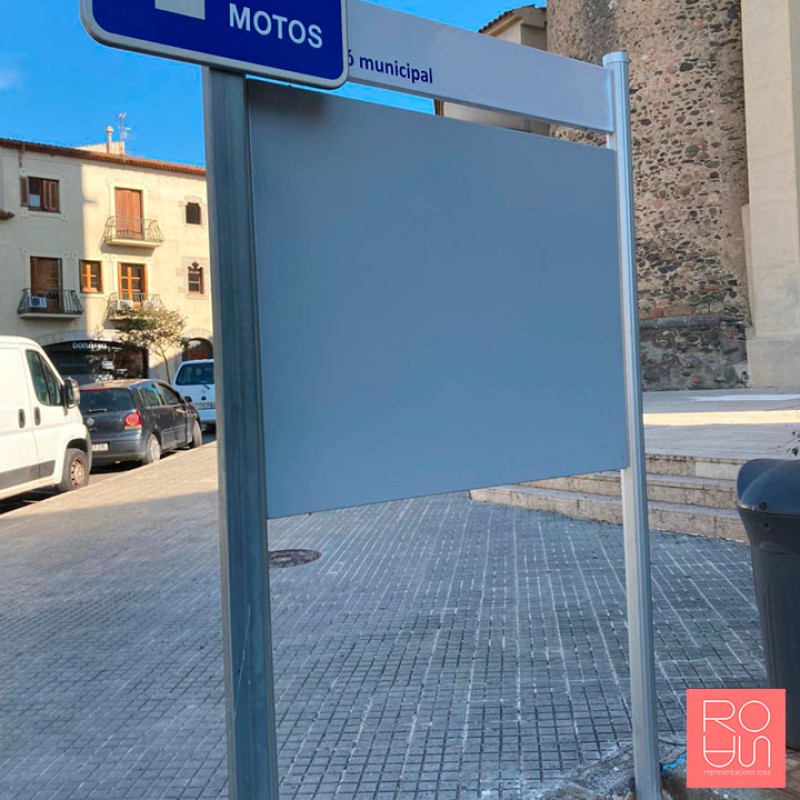 Cartellera d'alumini informativa i turística a dues cares